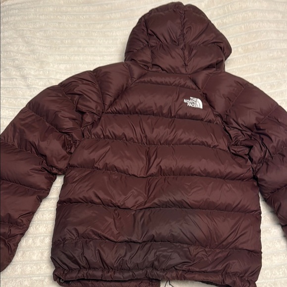 The North Face Chocolate Puffer Jacket - Picture 6 of 10